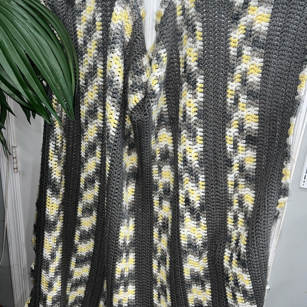 NEW HANDMADE crocheted afghan blanket throw50x43 Multicolor‎ Beautiful Charcoal